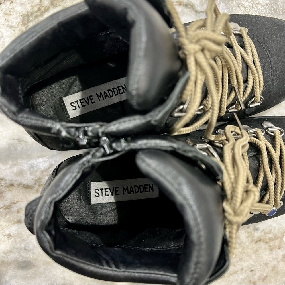 Steve Madden Lora Black Patent Leather Combat Side Zip Hiking Boots Size 5.5 - Picture 8 of 15